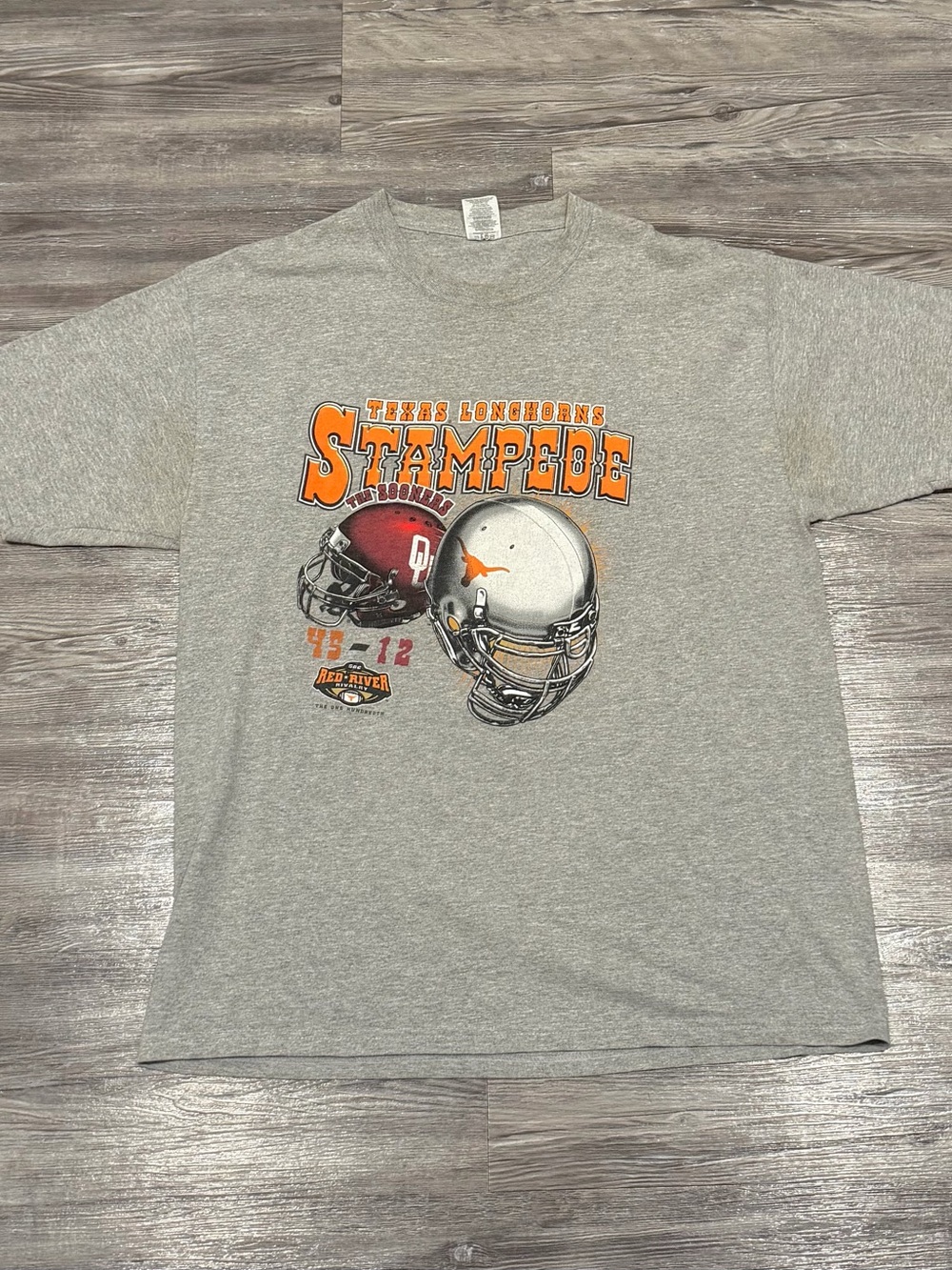 VTG Jerzees 2005 Texas Longhorns Red River Rivalry Gray T-Shirt Men’s size XL